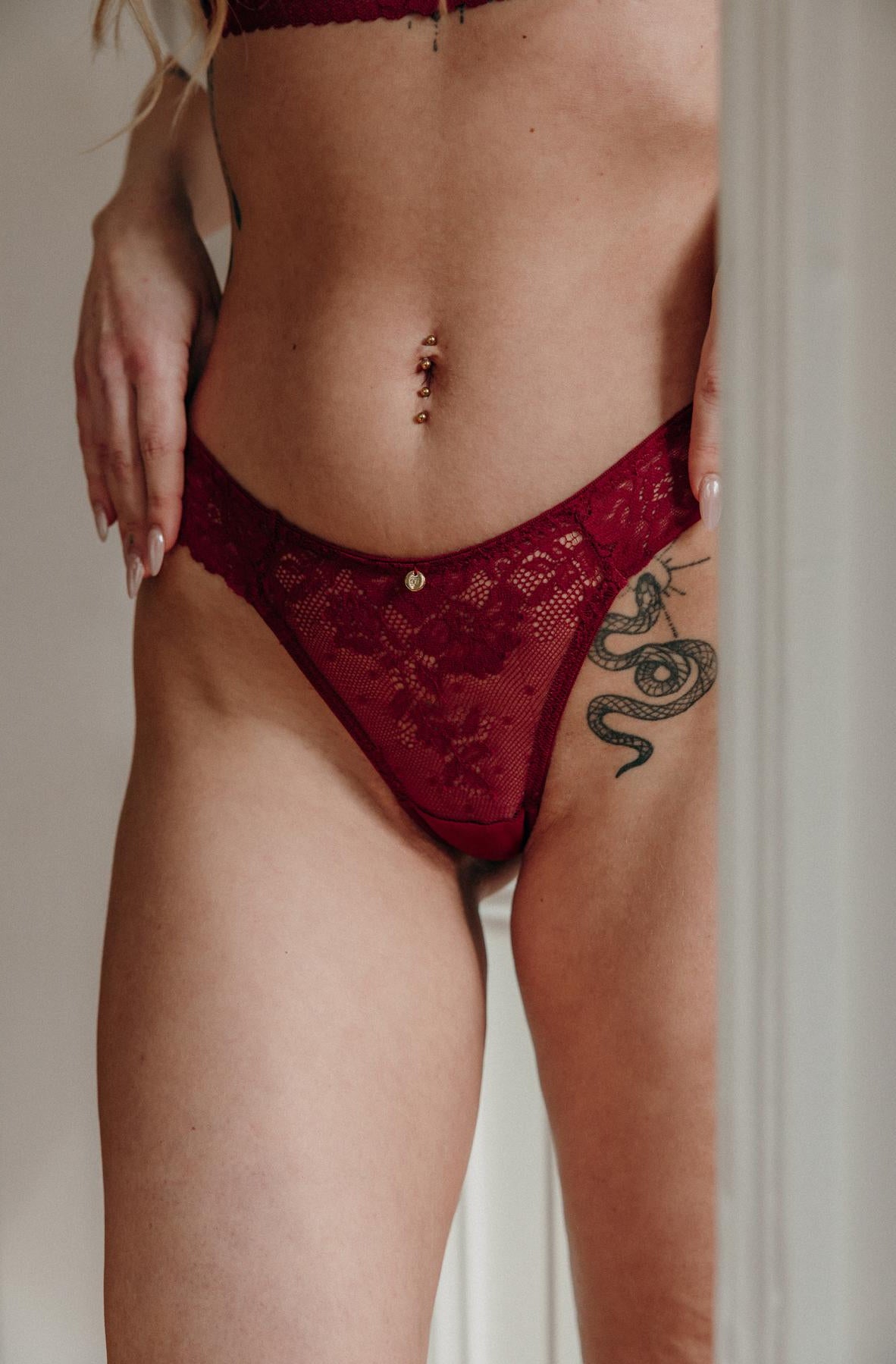 roter String Unterwäsche sexy mit Spitze nachhaltig hochwertig premium Dessous