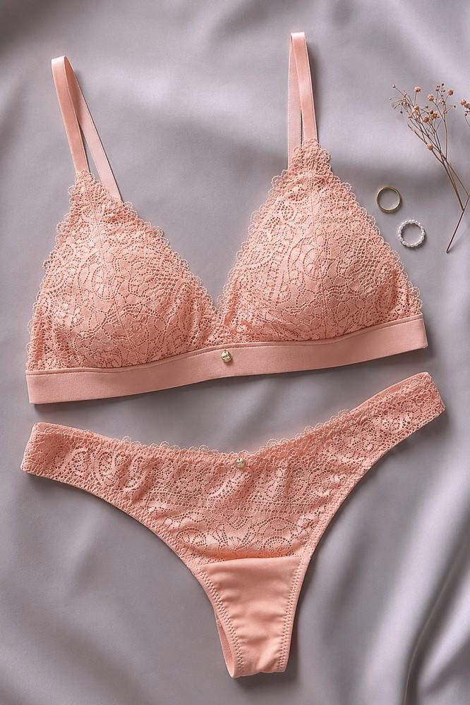 Flatlay nachhaltige Unterwäsche Coco Malou Spitzen Dessous rosa 