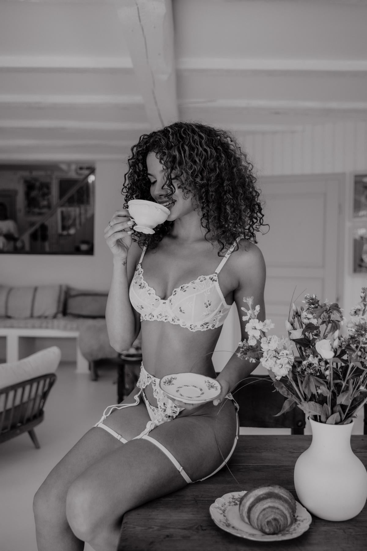 Strapse feminine Dessous ethical 