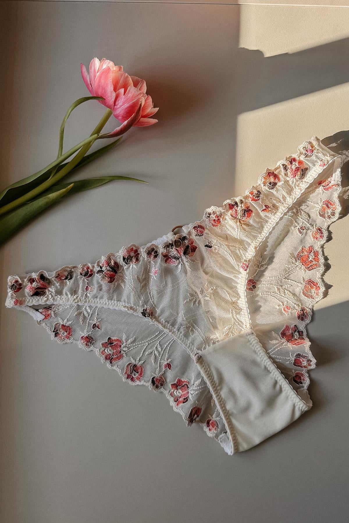 nachhaltige Brautdessous Hochzeits Unterwäsche Dessous off-white sexy edel hochwertig